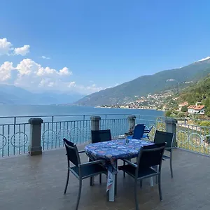 Apartment With Big Terrace And Direct Access To The Beach Varenna