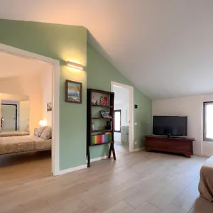 Apartment Mansarda Montebello Rovato