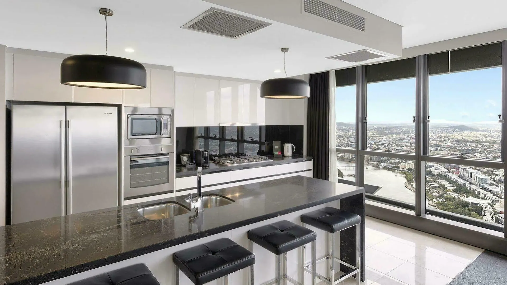 Meriton Suites Herschel Street, Brisbane 5*,  Australia