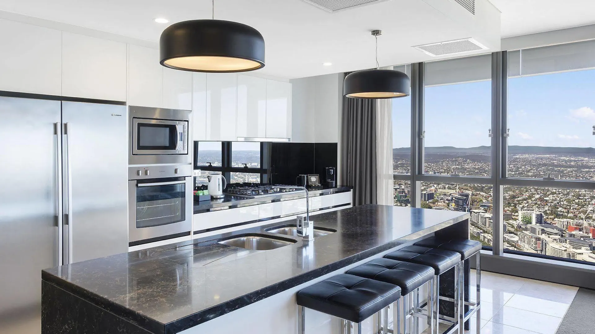 Meriton Suites Herschel Street, Brisbane 5*,  Ausztrália
